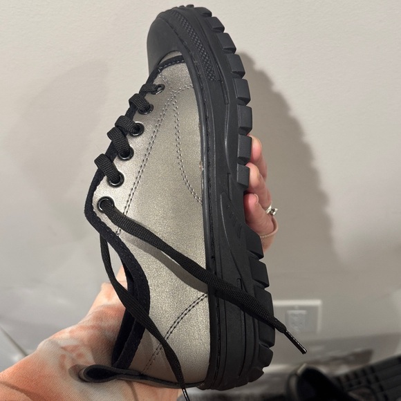 Metallic Grey Silver Black Lug Sole Low Top Sneakers - Picture 3 of 15